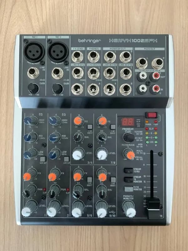 Микшер Behringer 1002SFX, педаль дилэй M-wave, гитарный процессор Mooer PE100 — Тбилиси — 420 ₾