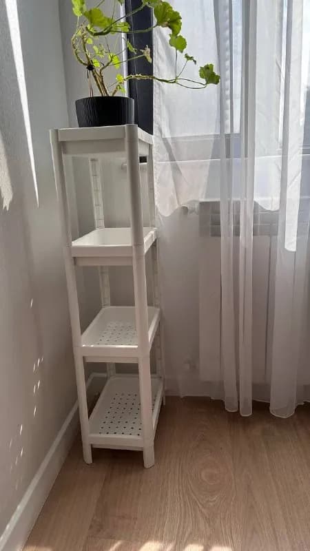 Полка IKEA 1 метр высотой — Батуми — 55 ₾