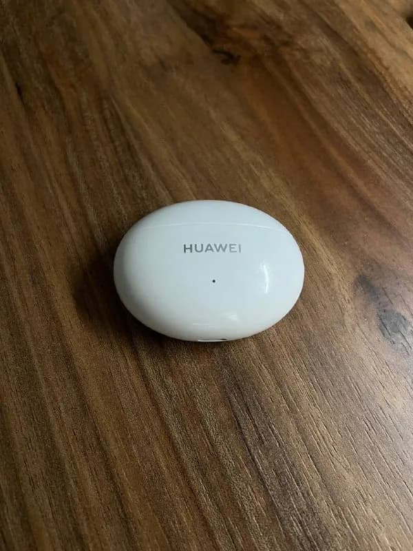 Продам⚡беспроводные наушники Huawei FreeBuds 4i Ceramic White. — Батуми — 70 ₾