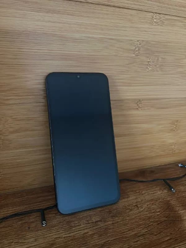 Продам телефон — Батуми — 350 ₾