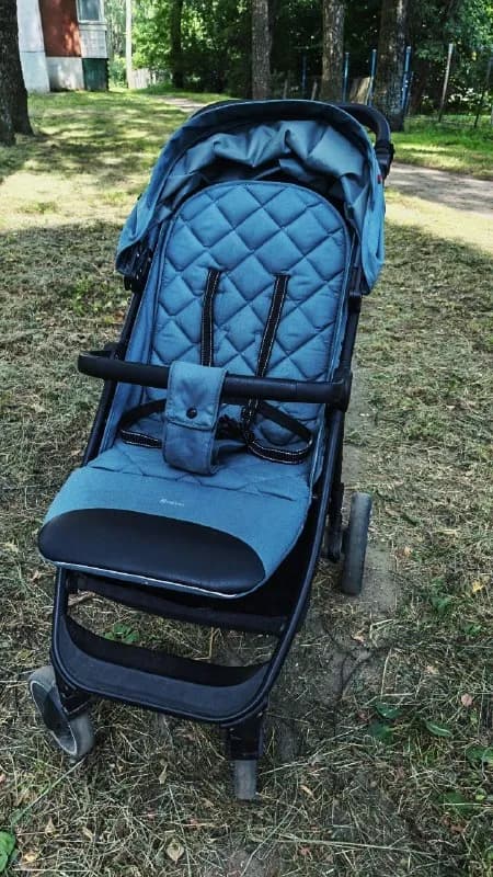 Прогулочная коляска Carrello Bravo* зелёного цвета. Коляска в отличном состоянии. Очень удобная в эк — Минск — 200 Br