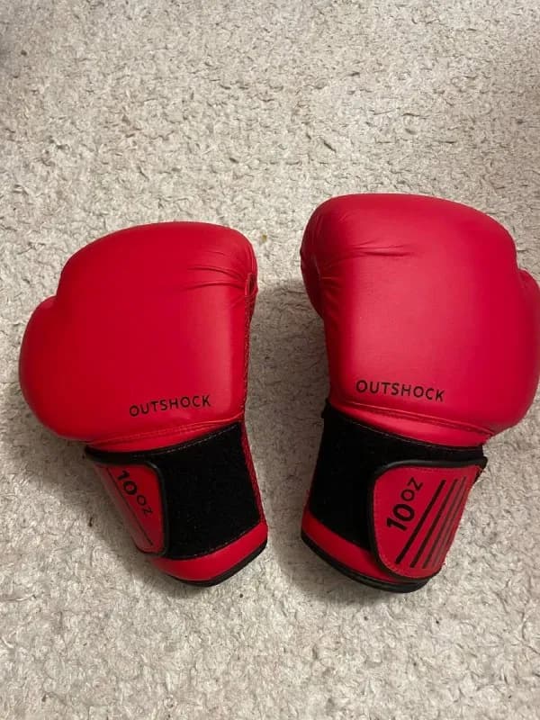 Продам боксерские перчатки Decathlon Outshock 100 — Анталия — 500 ₺