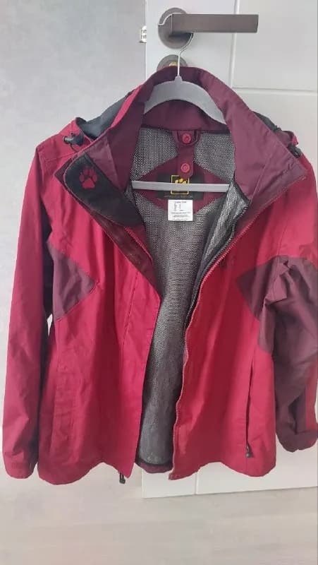 Куртка мембанная jack wolfskin. Размер s — Тбилиси — 30 ₾