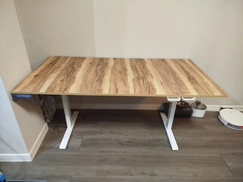 Стол с регулировкой высоты — Тбилиси — 600 ₾