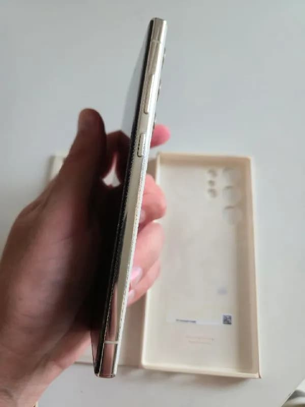 Samsung Galaxy S23 Ultra 512 GB + часы + наушники — 2 000 ₾ — Батуми — 2 000 ₾