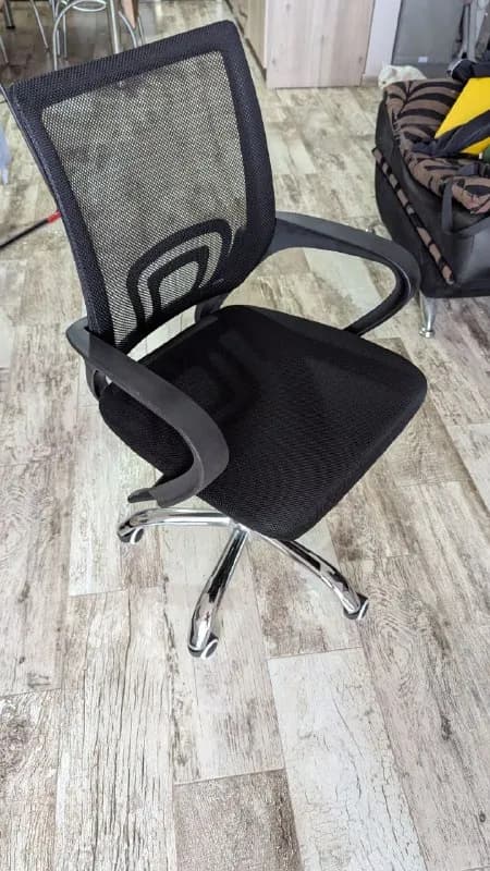 Кресло, состояние 10/10 — Батуми — 80 ₾