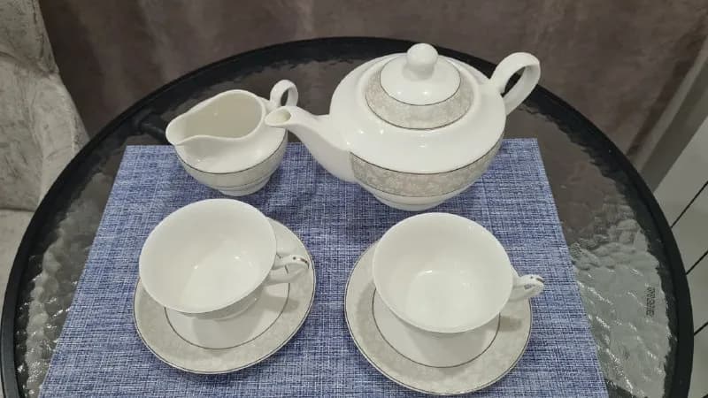 Чайный сервиз из тонкого фарфора — Батуми — 70 ₾