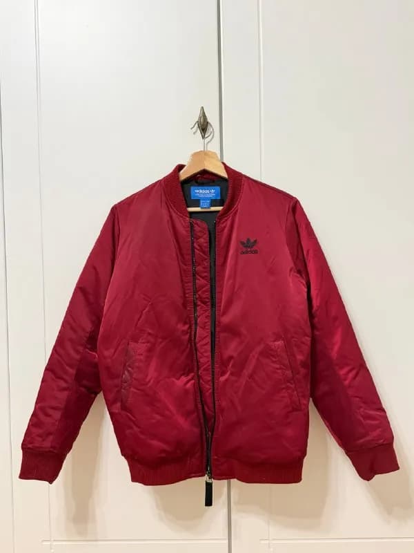 бомбер adidas — Тбилиси — 100 ₾