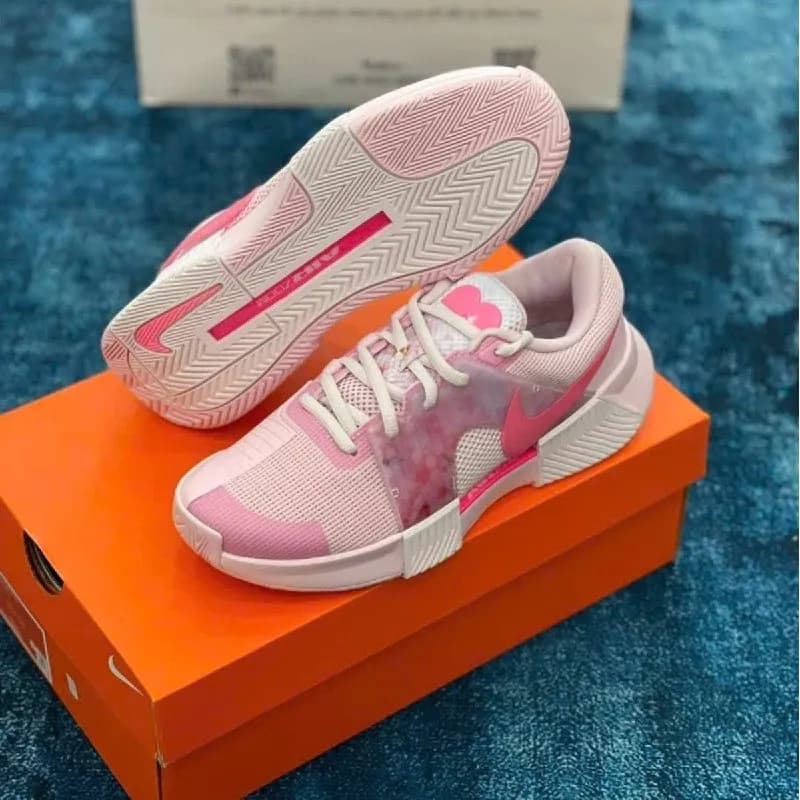 39-40. В идеальном состоянии, обувались раз 5 от силы. Фирма Nike, коллаборация с Naomi Osaka, лими — Батуми — 220 ₾