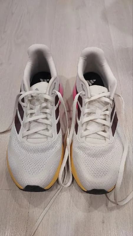 Кроссовки adidas, практически новые. — Тбилиси — 90 ₾