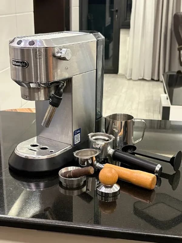 Кофеварка De’Longhi Dedica Arte EC885.M — Ереван — 65 000 ₽