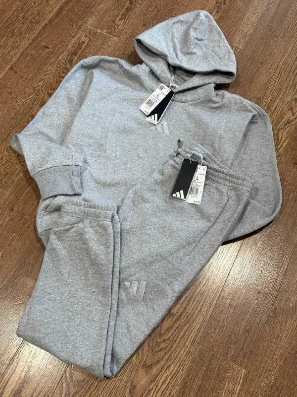 Мужской костюм на флисе Adidas — Тбилиси — 200 ₾