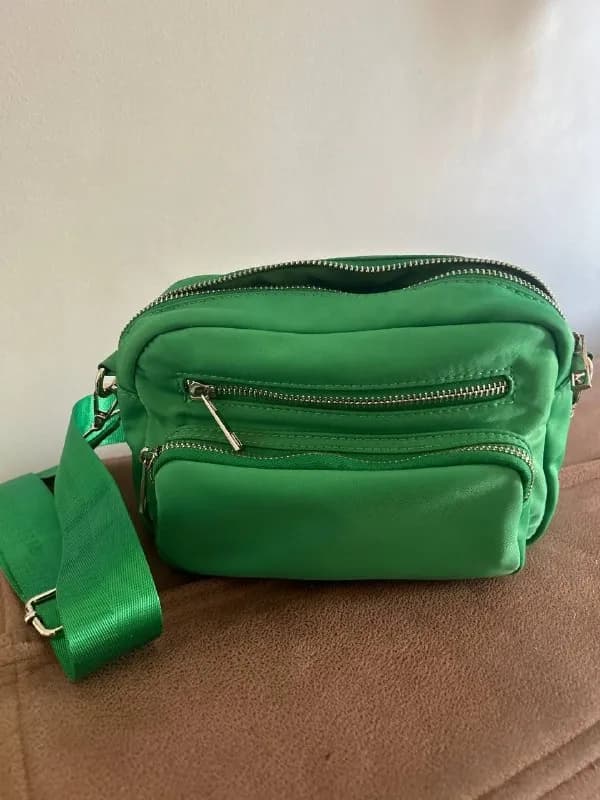 Сумка зеленая Only 25 лар — Батуми — 25 ₾