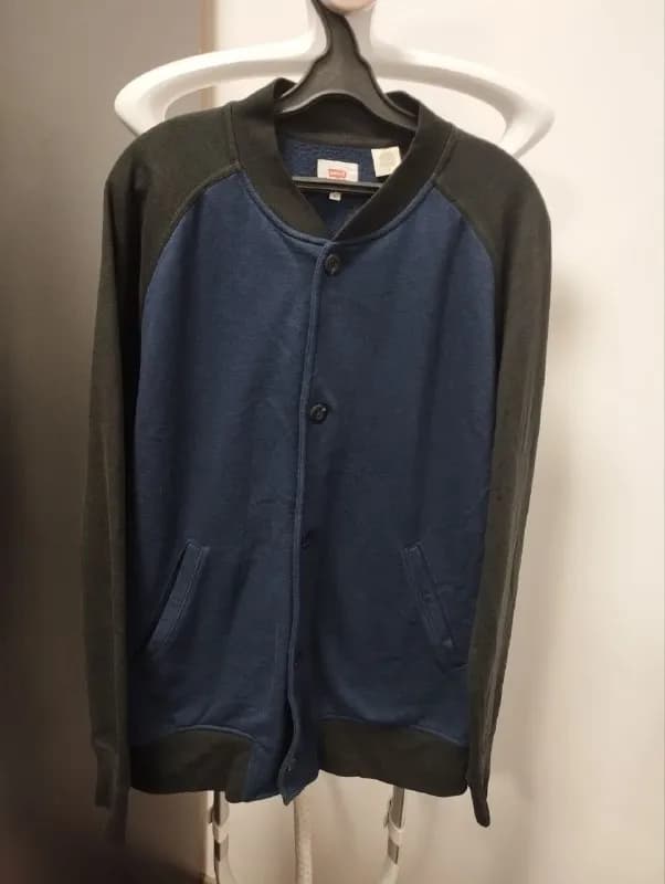 Джемпер Levis размер L — Ереван — 3 000 ₽