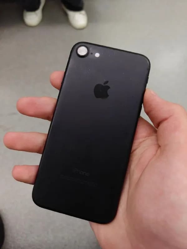 IPHONE 7 — Тбилиси — 7 150 ₾