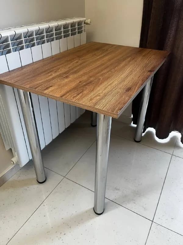 Стол 90×60×70 идеальное состояние — Батуми — 130 ₾