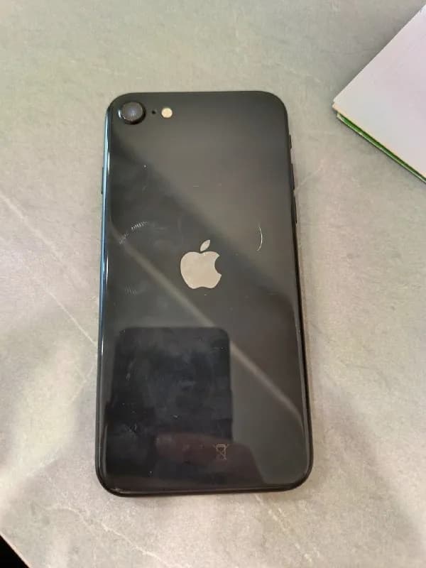 iPhone 2020 SE 128 gb — Тбилиси — 250 ₾