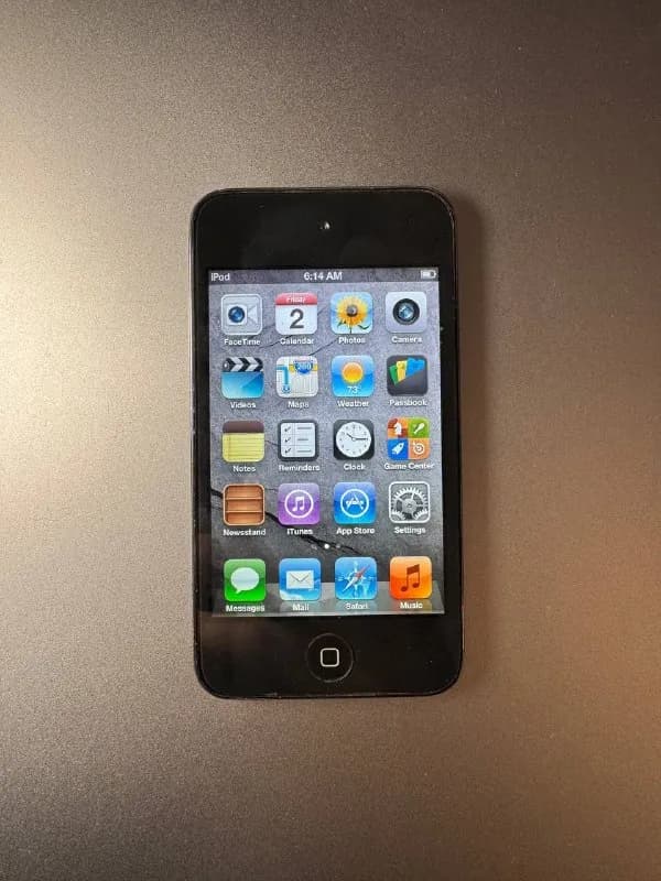 Apple iPod touch 4 (8 ГБ) — Тбилиси — 80 ₾