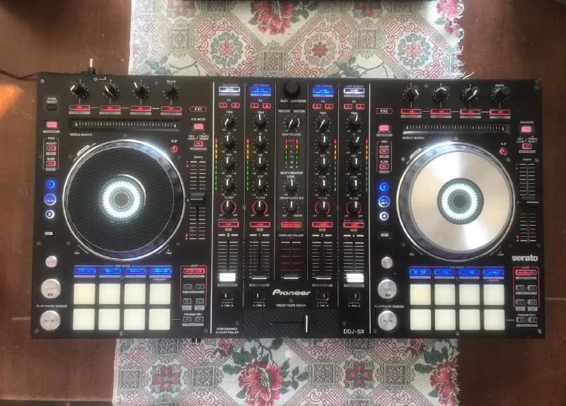 Pioneer DDJ-SX 4-канальный рабочий с нюансами — Тбилиси — 1 000 ₾