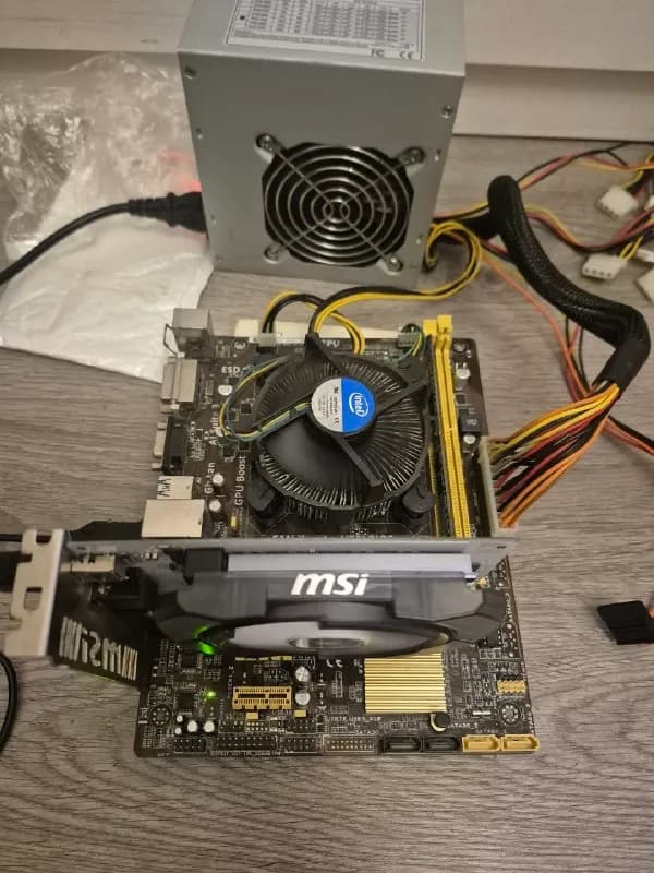 Два комплекта для ПК: материнка Asus H81M-K, процессор Intel G3220, оперативка 4Гб DDR3 1333 — Тбилиси — 100 ₾