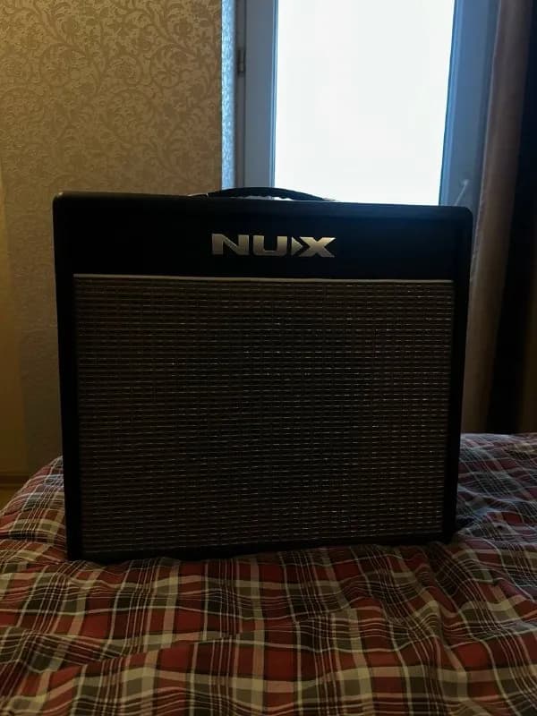 Комбик NUX 40 Вт — Батуми — 600 ₾
