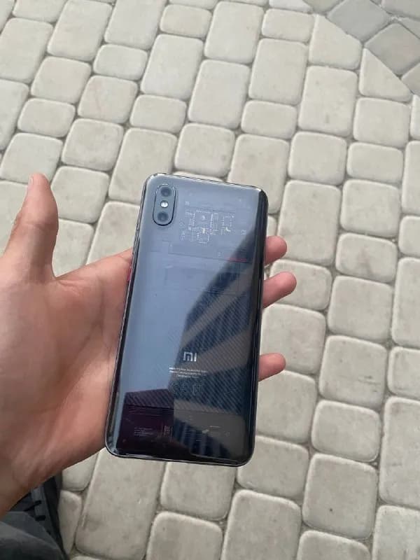 Mi 8 Pro 8/128 ГБ Explorer edition — Астана — 30 000 ₸