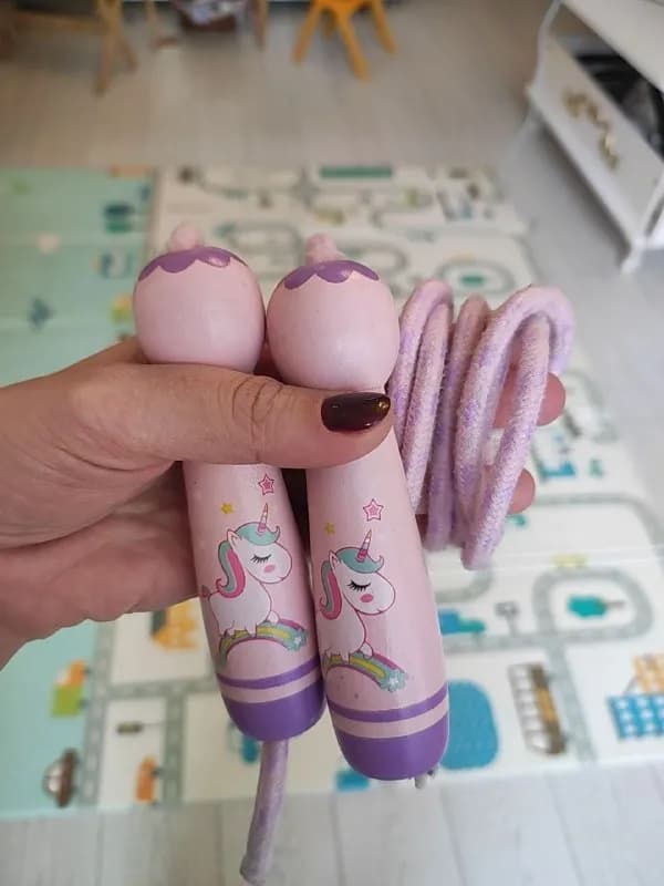 Скакалка с деревянными ручками — Батуми — 5 ₾