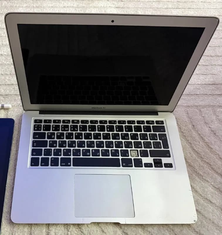 MacBook Air 13 2017 — Батуми — 250 ₾