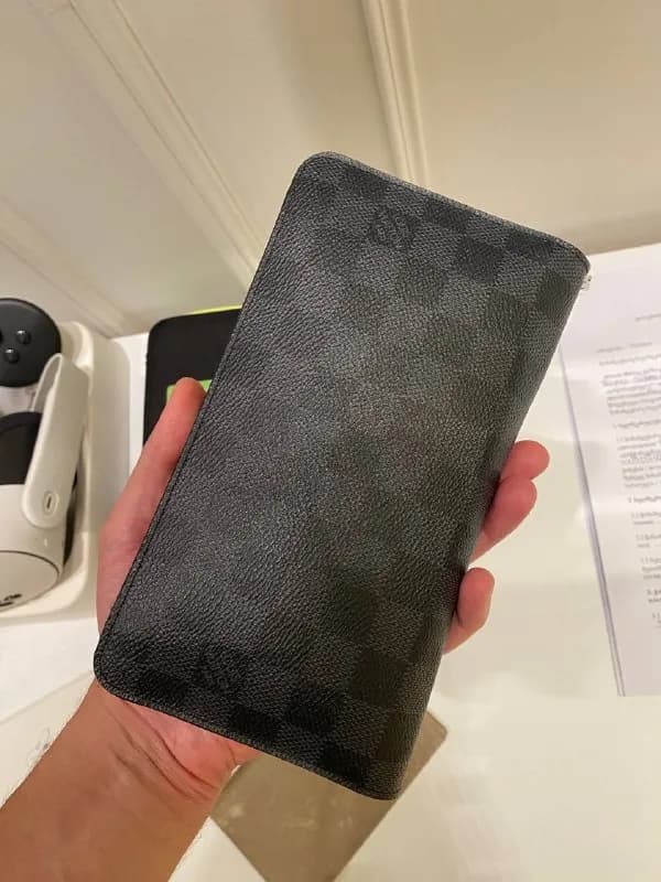 Louis Vuitton Zippy Organizer Damier Graphite — 900 GEL — Тбилиси — 900 ₾