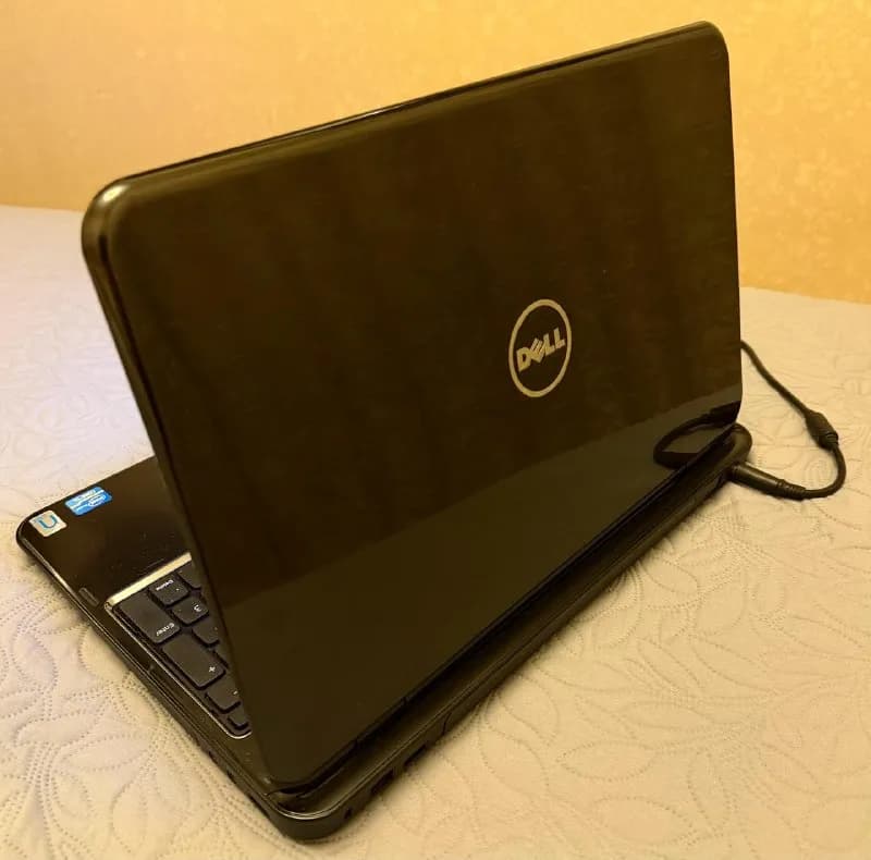 Продам ноутбук Dell Inspiron N5110 (Core i3 / 4 потока / 8 GB RAM / 320 GB), экран 15.6» в хорошем, — Батуми — 150 ₾