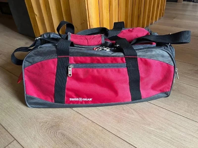 Swiss Gear. В отличном состоянии. 55×25×30 см. Исключительно прочная. 70 лари — Батуми — 70 ₾