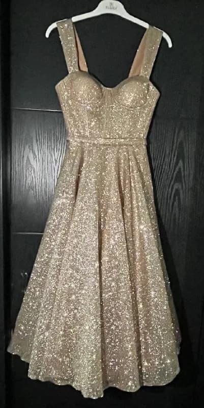 Роскошное золотое платье — Тбилиси — 500 ₾