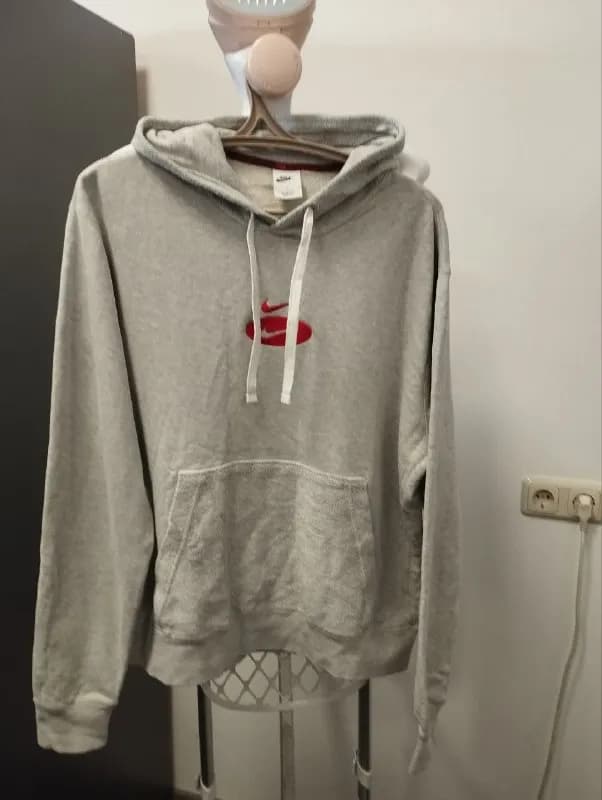 Худи Nike размер L — Ереван — 3 000 ₽
