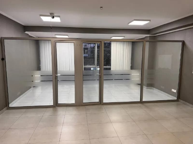 Алюминиевые витражные окна и двери — Тбилиси — 2 900 ₾