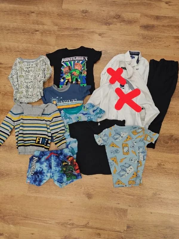 Отдам даром вещи на мальчика 6-7 лет, на стройного ребенка. Размер около 122. Джинсы (носил в школу) — Алматы — 1 ₸