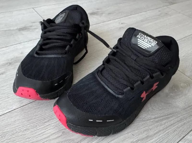 Продаю кроссовки Under Armour, 41 размер. Мне велики, не ношу — лежат без дела 50gel — Тбилиси — 50 ₾