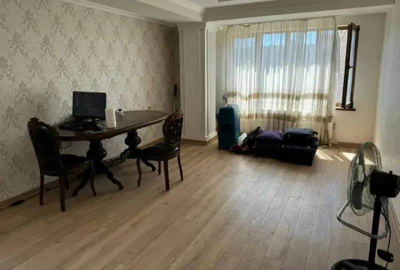 3-комн. на ул. Оганова, 98 кв. м., 5\14 этаж панельного дома — Ереван — 380 000 ֏
