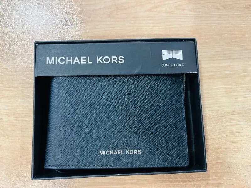 Бумажник Michael Kors новый — Ереван — 13 000 ֏