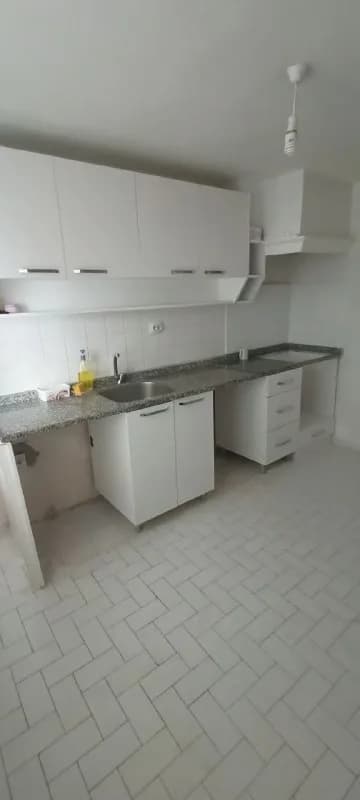 Кухня со шкафом — Анталия — 2 500 ₸