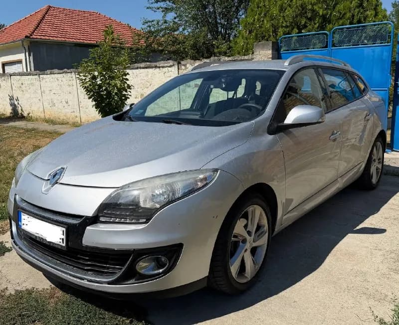 Renault Megane III Estate 2012 — Белград — 3 800 €