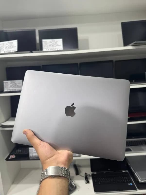 MacBook Pro 13» (2017) — Ереван — 100 000 ֏