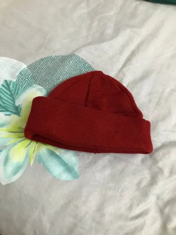 Шапка, коврик бу, топ с открытыми плечиками M, органайзеры — Батуми — 5 ₾