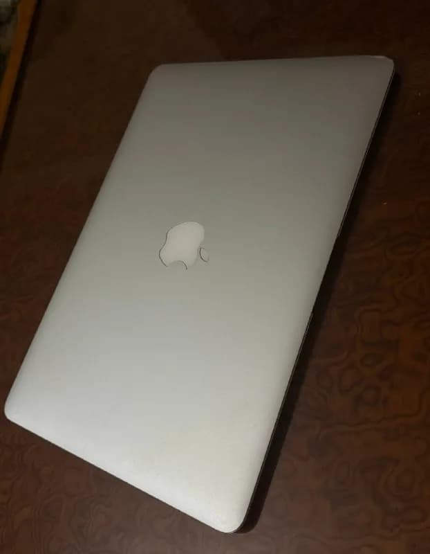 MacBook Air 13.6 2017 — Ереван — 80 000 ֏
