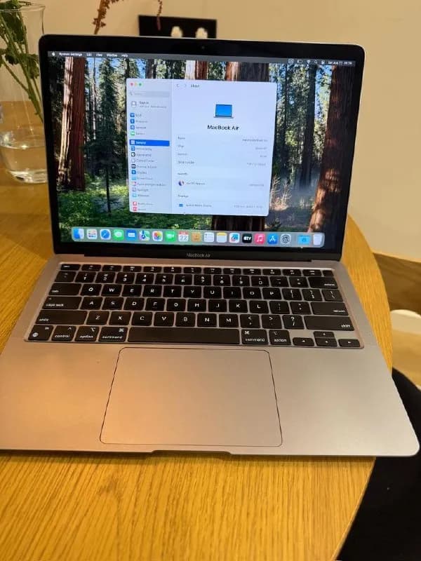 MacBook Air M1 2020 — Батуми — 1 000 ₾