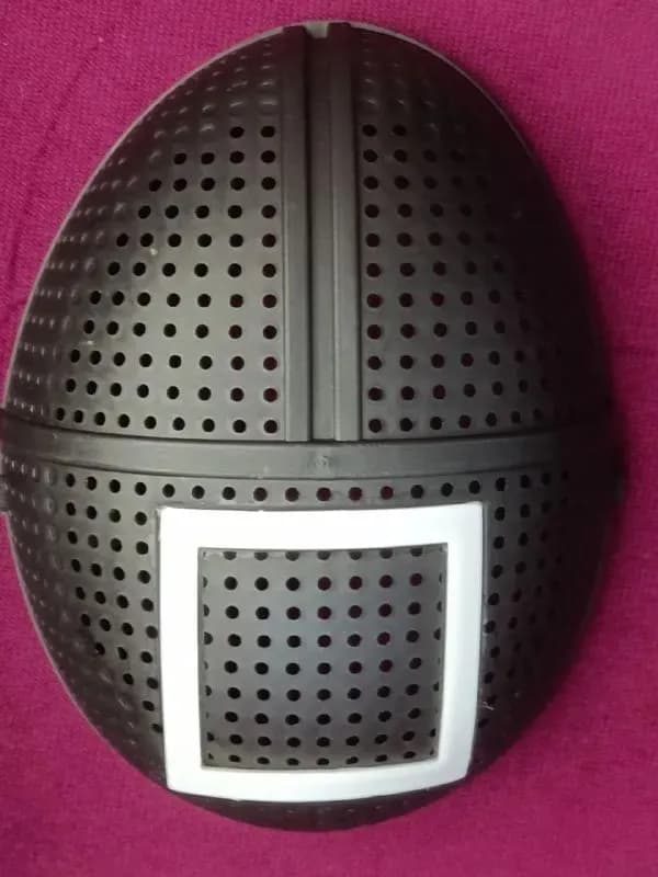 Маска из игры кальмара — Батуми — 20 ₾