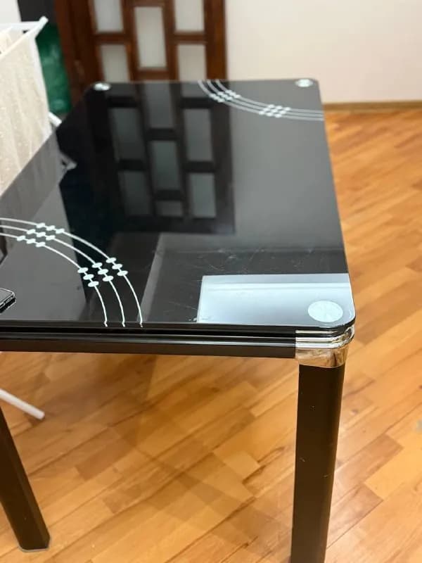 Стол — Тбилиси — 40 ₾