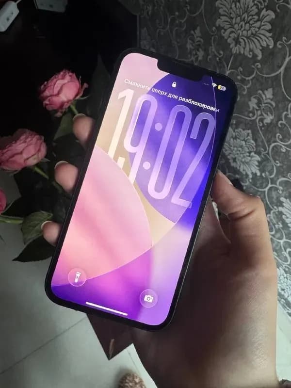 Iphone 13, 128 GB цвет: Green. Состояние хорошее. Батарея 76%. Никогда не вскрывался, все детали ори — Батуми — 500 ₾