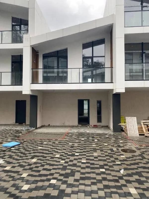 177 м² — Батуми — 210 000 $