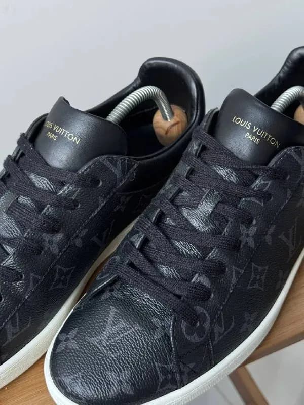 Louis Vuitton — Батуми — 460 ₾