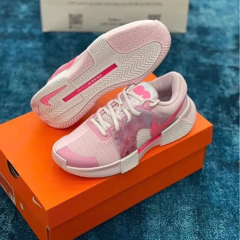 39-40. В идеальном состоянии, обувались раз 5 от силы. Фирма Nike, коллаборация с Naomi Osaka, лими — Батуми — 220 ₾